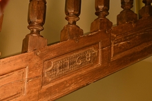 Escalier central menant à l’étage daté de 1768